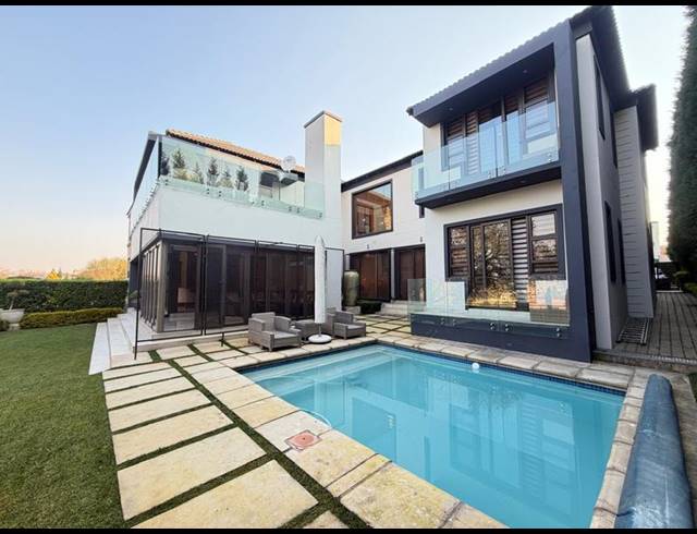 5 BEDROOM HOUSE FOR SALE IN BLUE VALLEY GOLF ESTATE